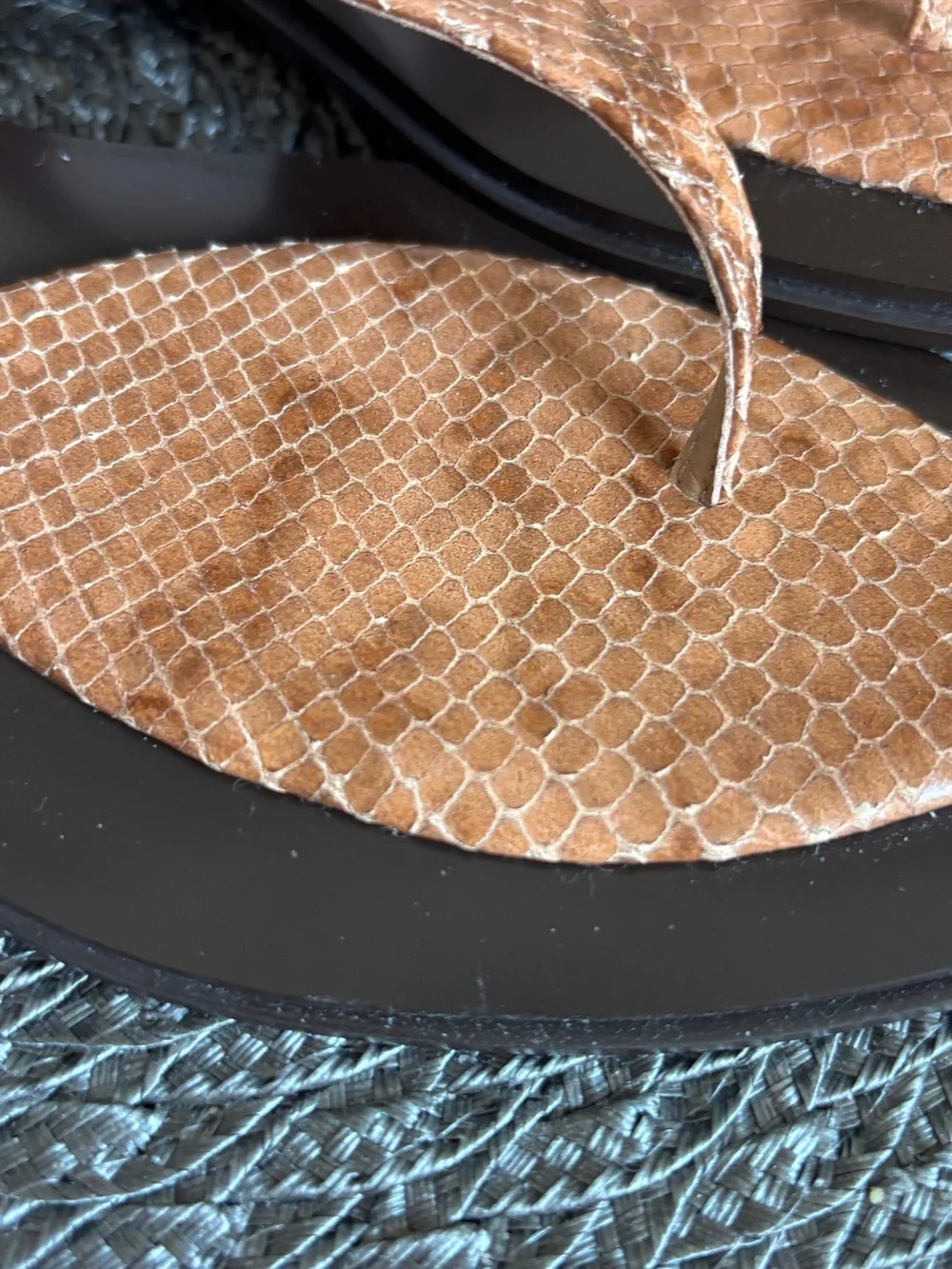 Jeffrey Campbell Pedastal Beige Snakeskin Sandals size 8